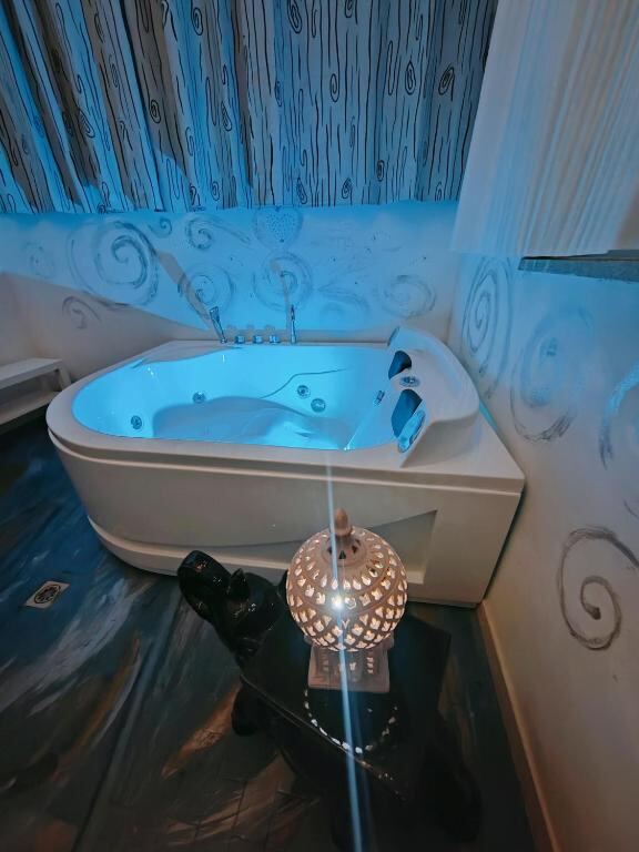 Suite Capurso Bari jacuzzi e parking